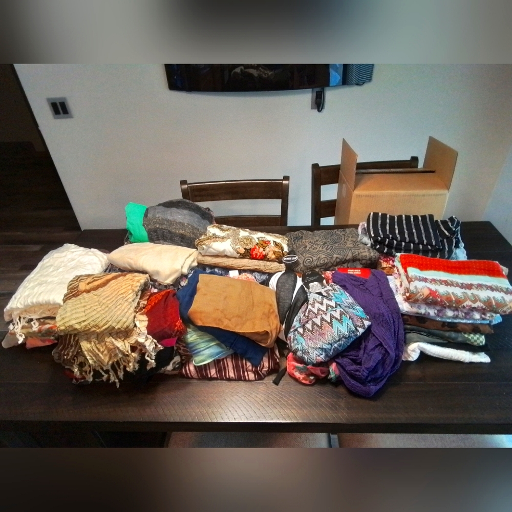 Lot of 65 scarfs